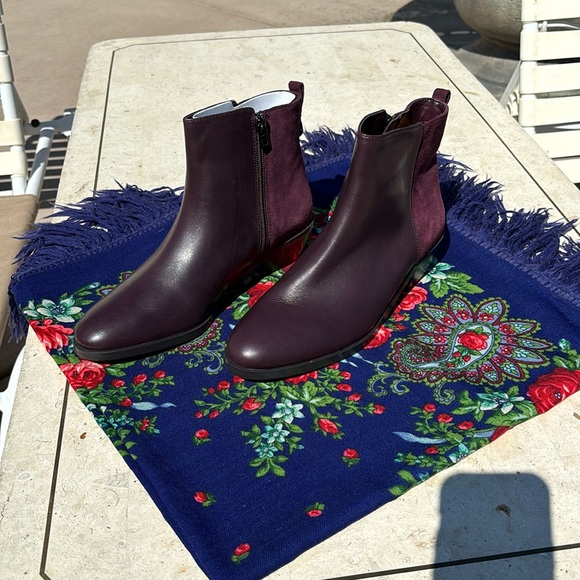 Coach Carmen Plum Booties NWOB , Size 8, Inside ZIP - Picture 1 of 8